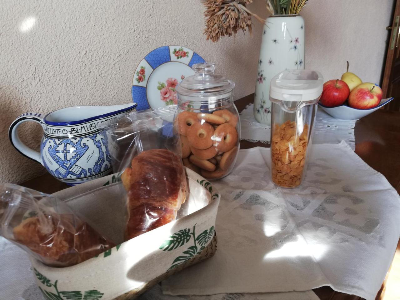 L'Ape In Corte Casa Di Campagna, Via Francigena Stanze E Colazione Vaccarizza Exterior foto
