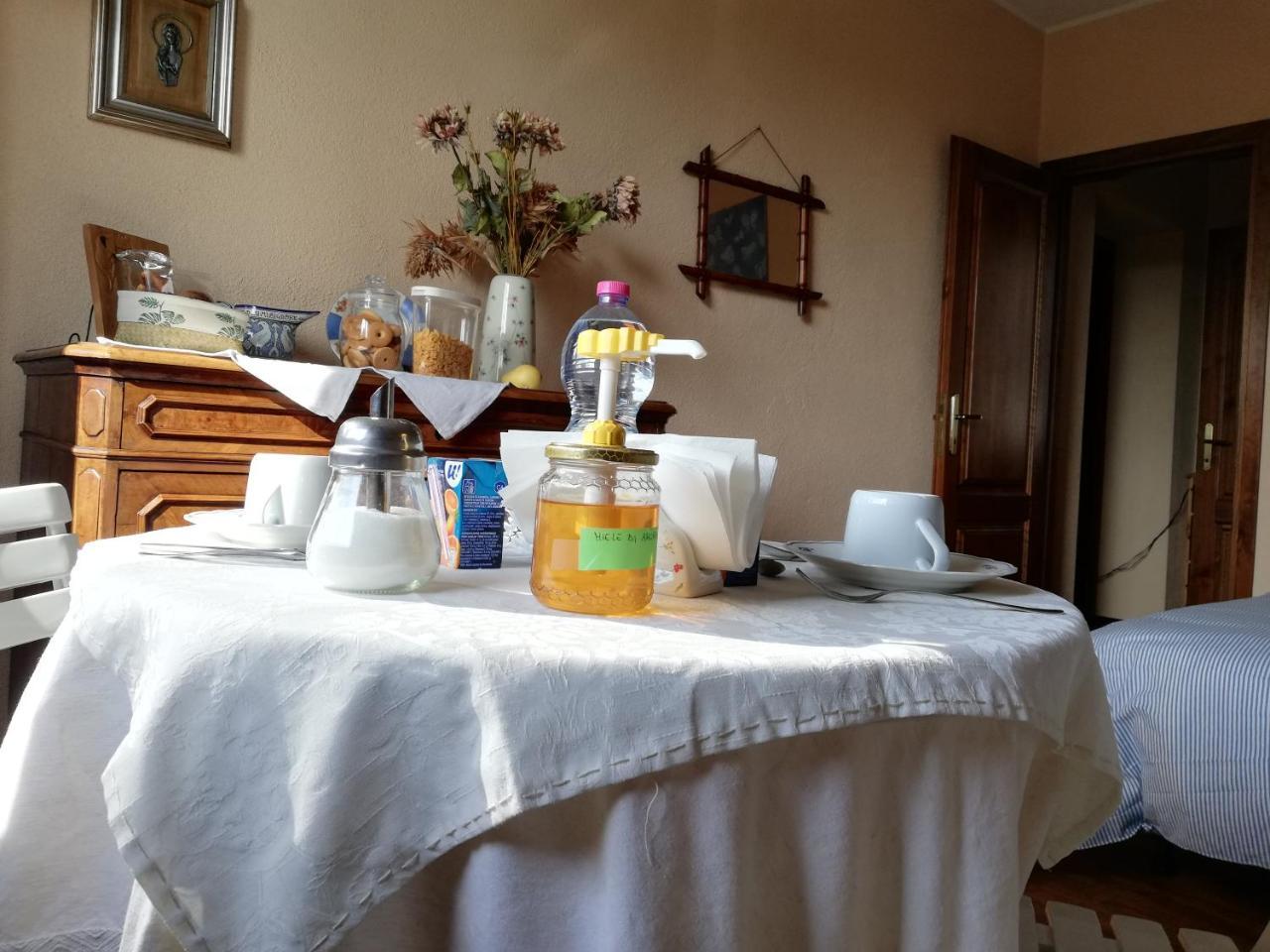 L'Ape In Corte Casa Di Campagna, Via Francigena Stanze E Colazione Vaccarizza Exterior foto